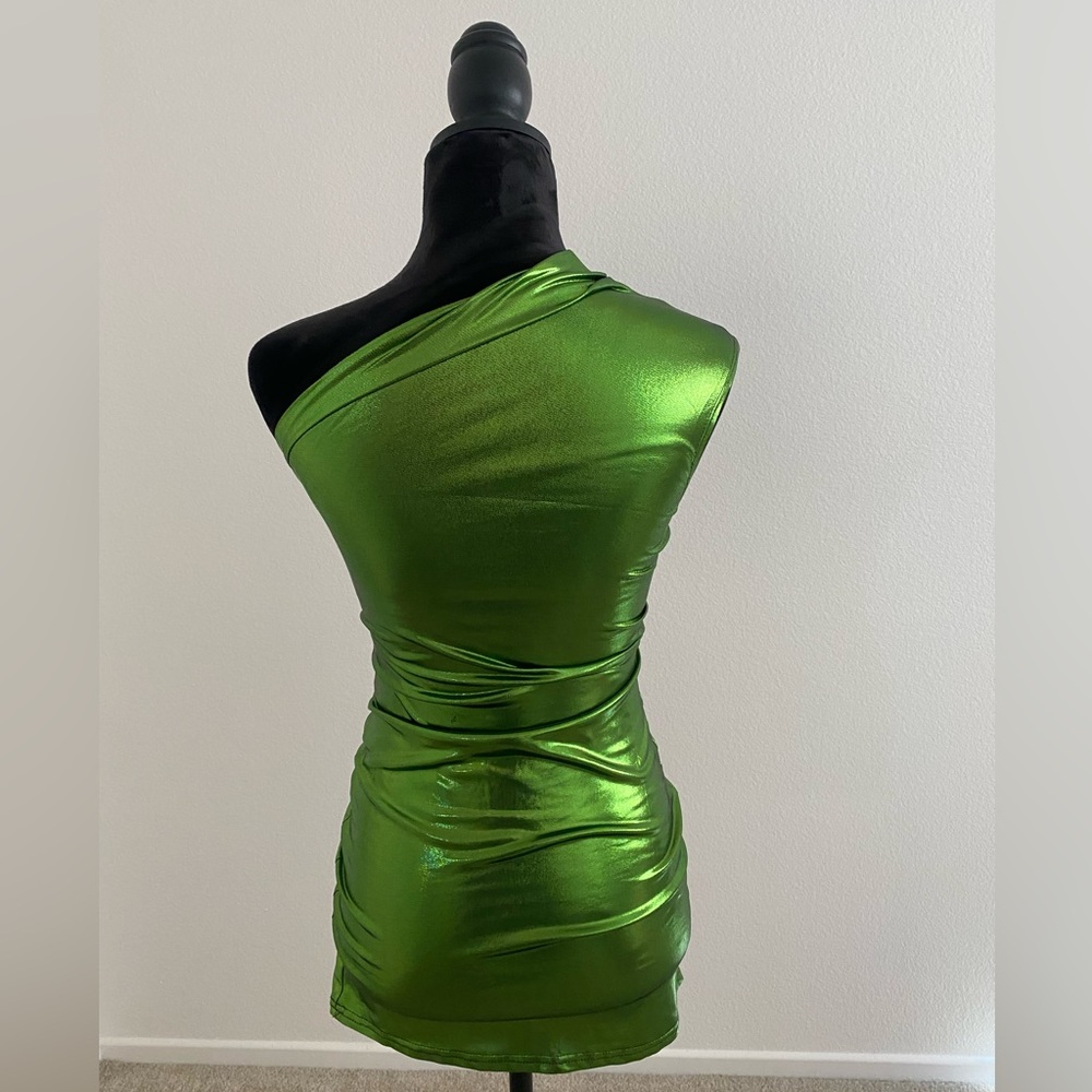 SHEIN Shimmering Green One-Shoulder Dress - Picture 4 of 5